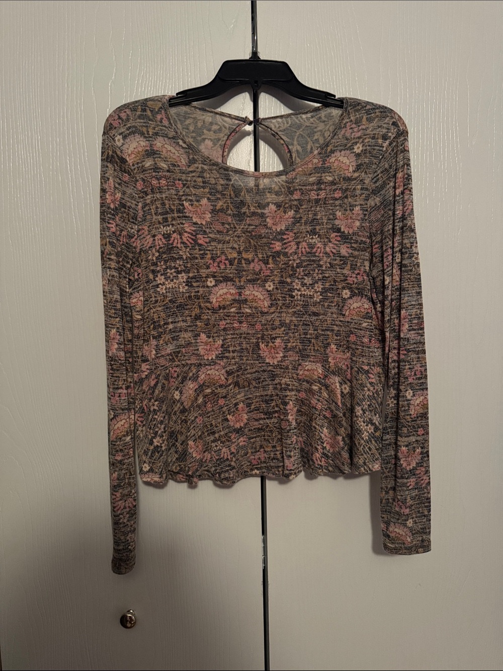 Women’s Long Sleeve Floral Knit Top